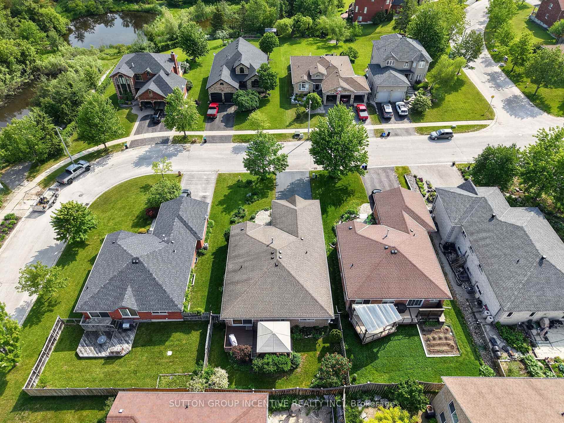 Photo 47 of 101 Lion's Gate Boulevard, Barrie, Little Lake — HOMEH