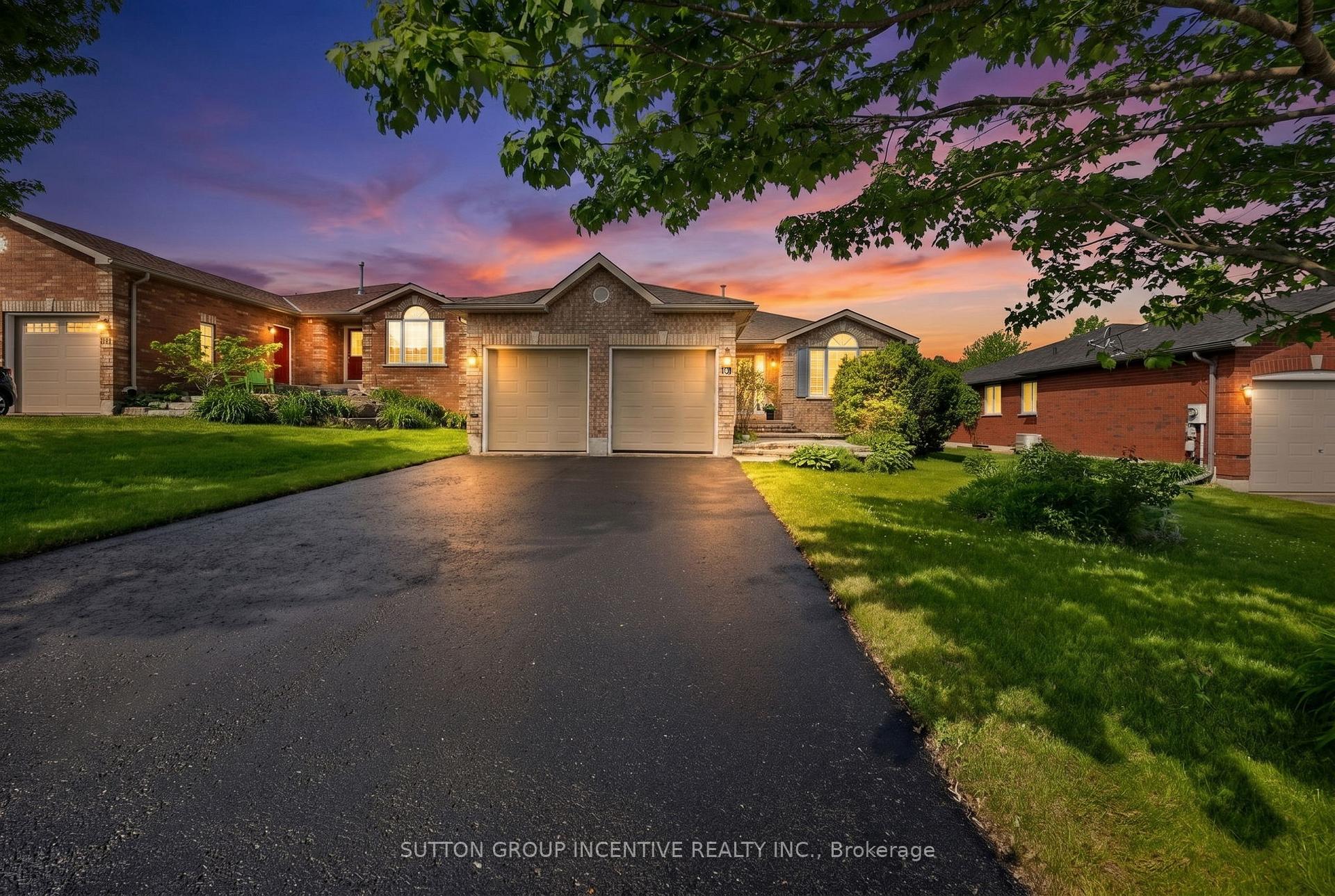 Photo 49 of 101 Lion's Gate Boulevard, Barrie, Little Lake — HOMEH