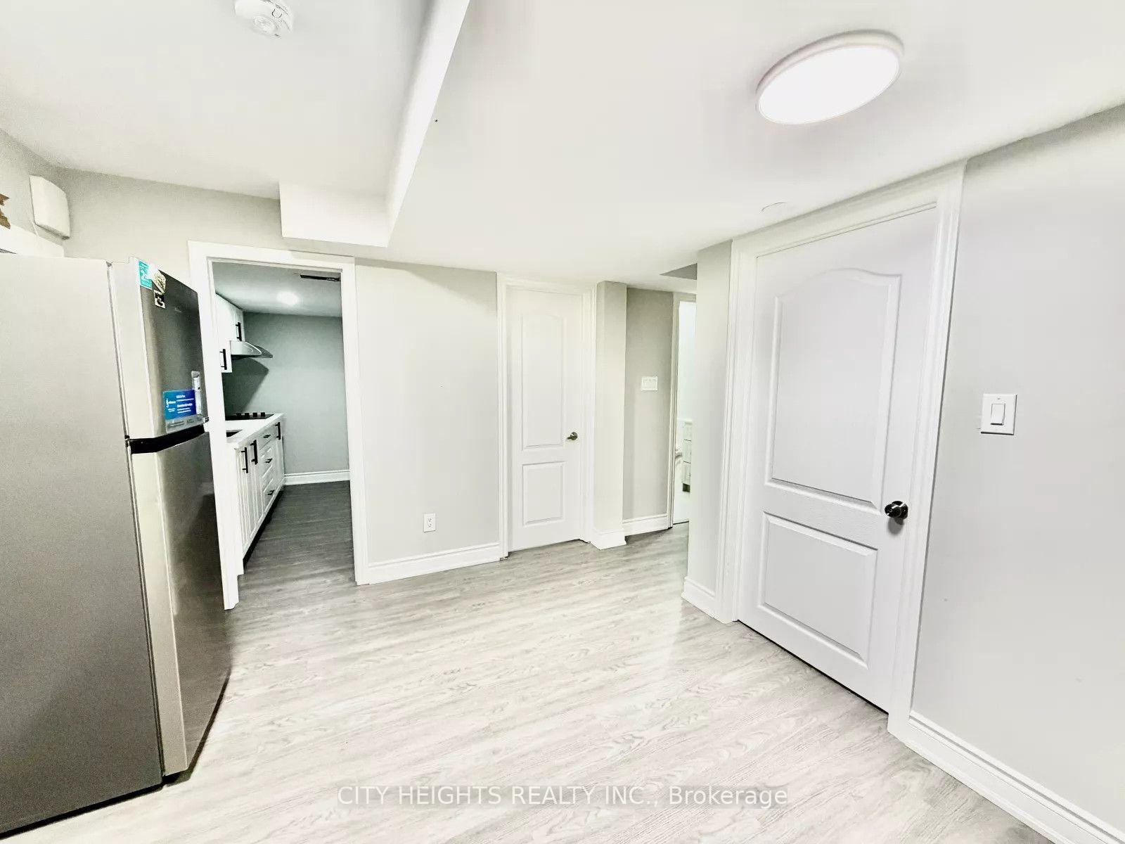 Photo 4 of Unit 3, 7 Villanova Road, Brampton, Bram West — HOMEH