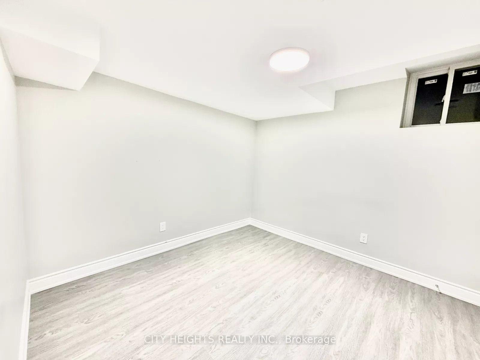 Photo 6 of Unit 3, 7 Villanova Road, Brampton, Bram West — HOMEH