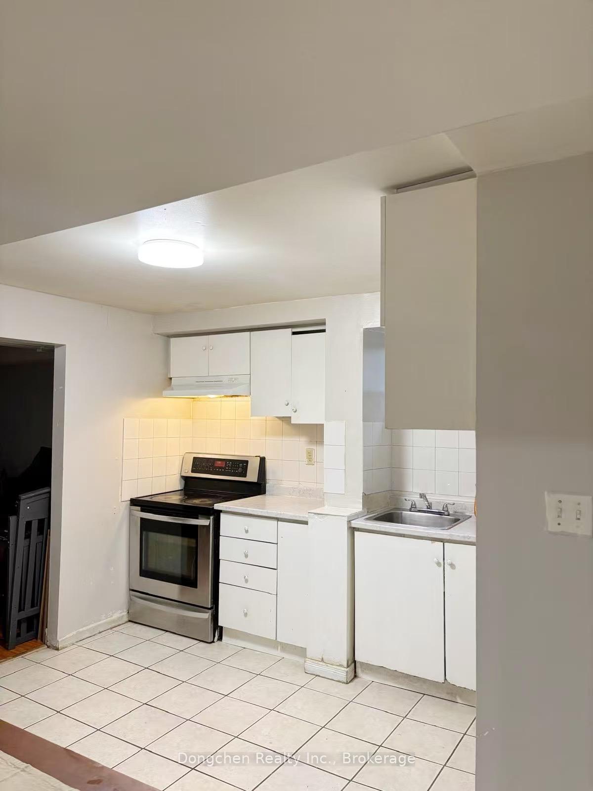 Photo 3 of 132 Huntsmill Boulevard, Scarborough, Steeles — HOMEH