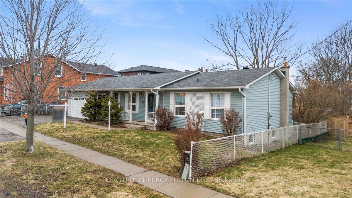 Photo 2 of 5 Durham Street, Clarington, Bowmanville — HOMEH