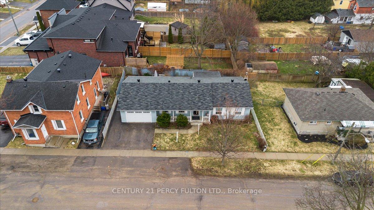 Photo 3 of 5 Durham Street, Clarington, Bowmanville — HOMEH
