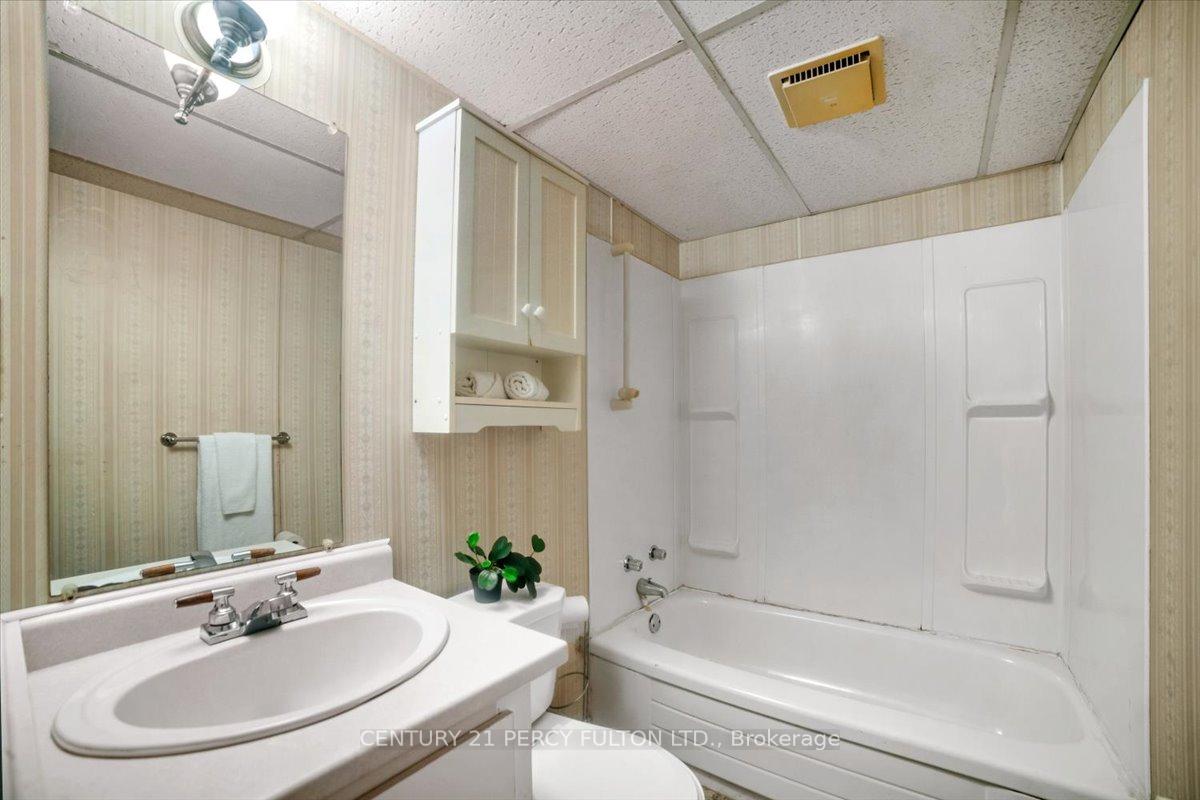 Photo 28 of 5 Durham Street, Clarington, Bowmanville — HOMEH