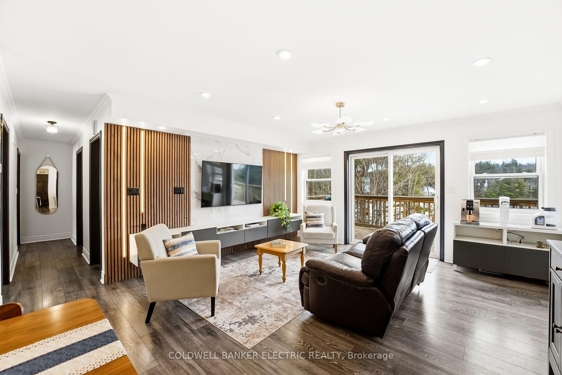 Photo 11 of 1211 Gelert Road, Minden Hills, Snowdon — HOMEH