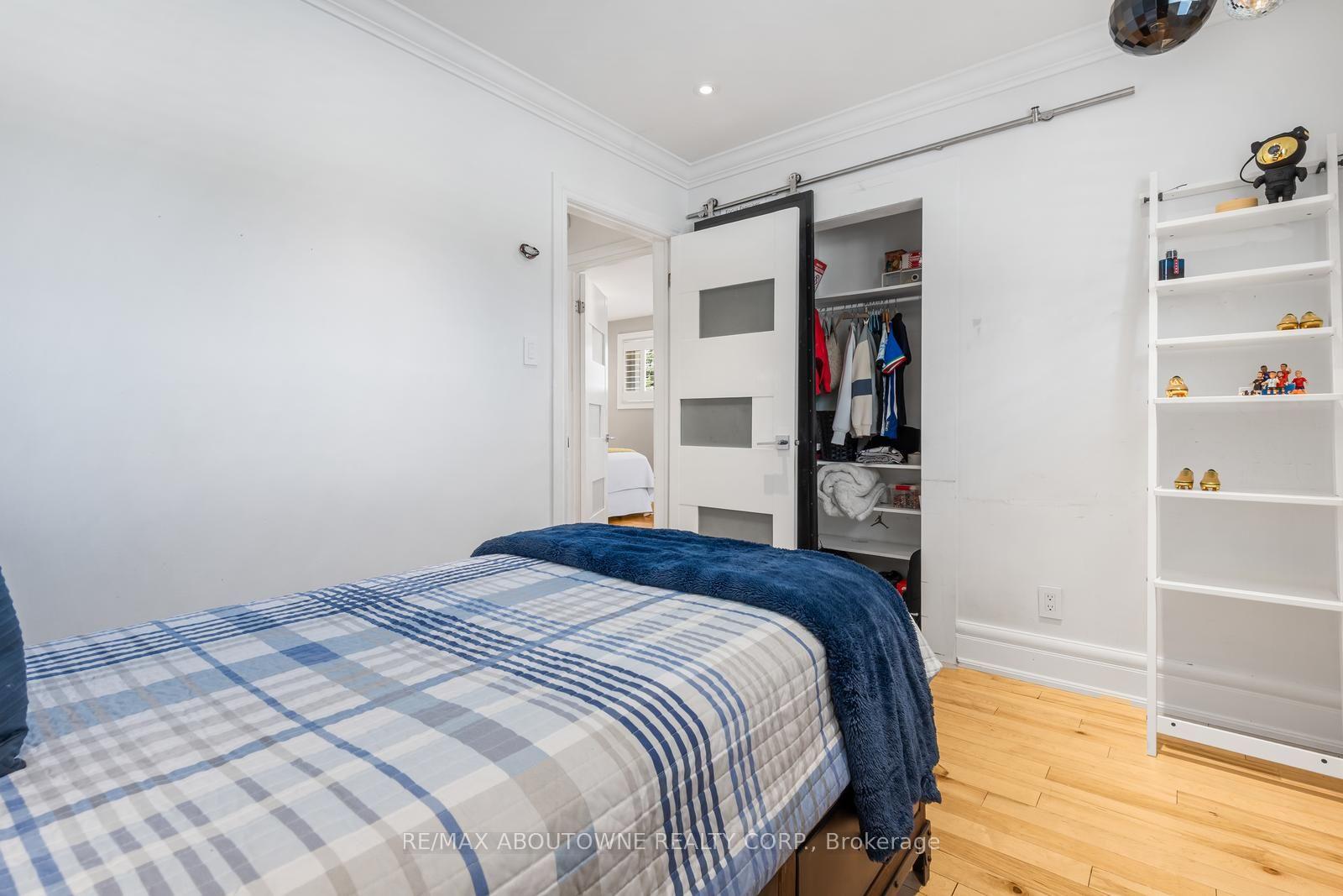 Photo 21 of 547 Pinegrove Road, Oakville, West — HOMEH