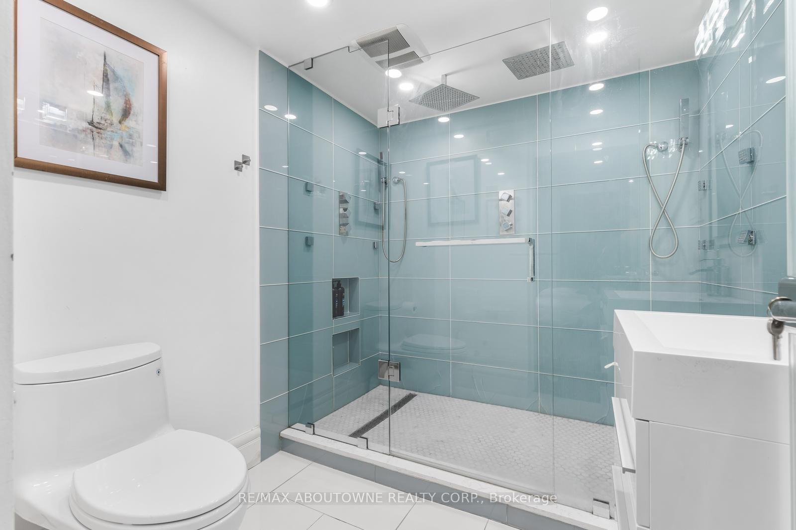 Photo 31 of 547 Pinegrove Road, Oakville, West — HOMEH