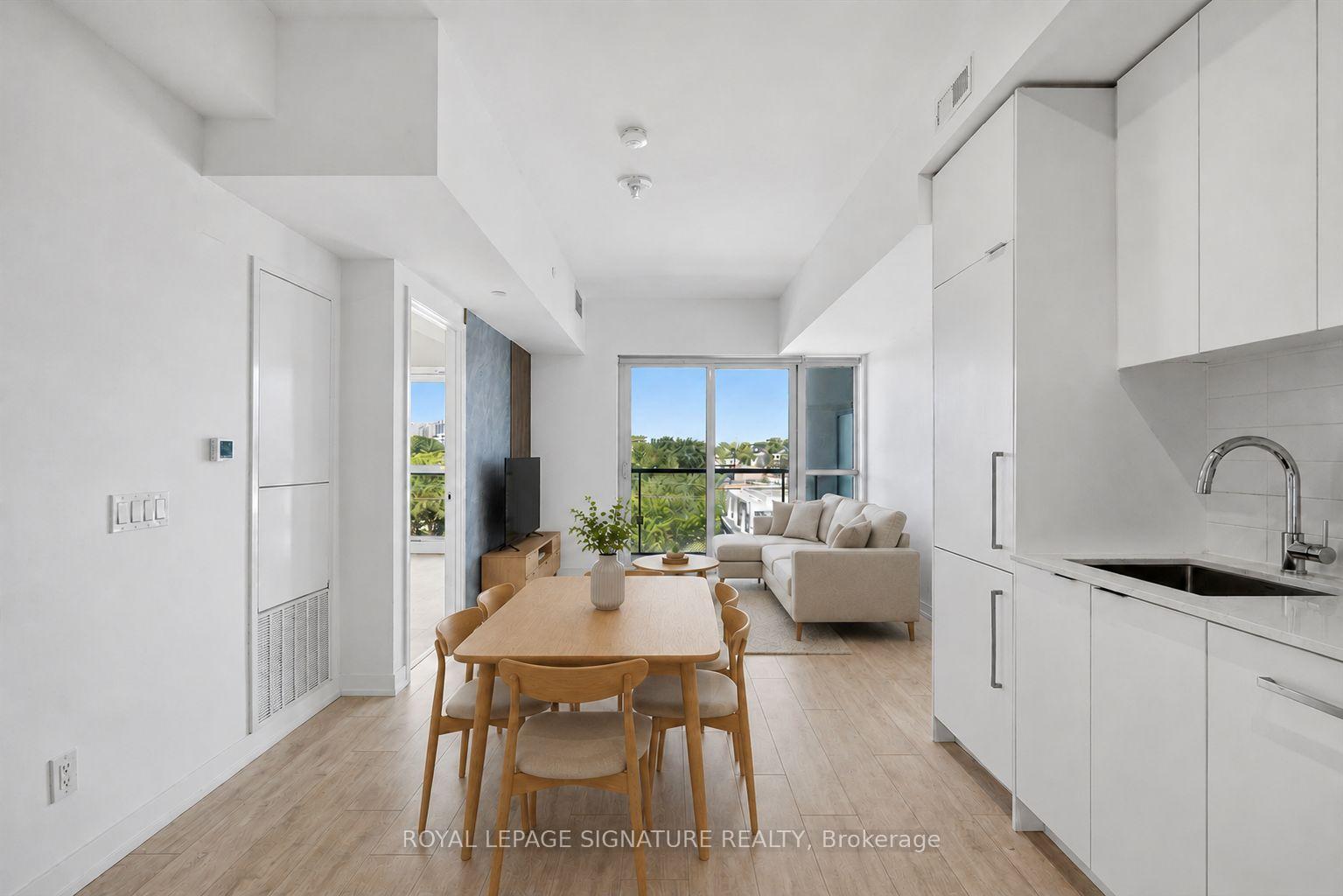 Photo 5 of Unit 503, 181 Sheppard Avenue E, North York, Willowdale East — HOMEH