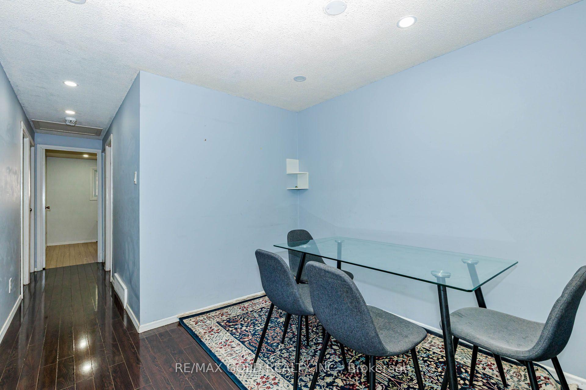 Photo 12 of 58 Homestead Place, Kitchener, Forest Heights — HOMEH