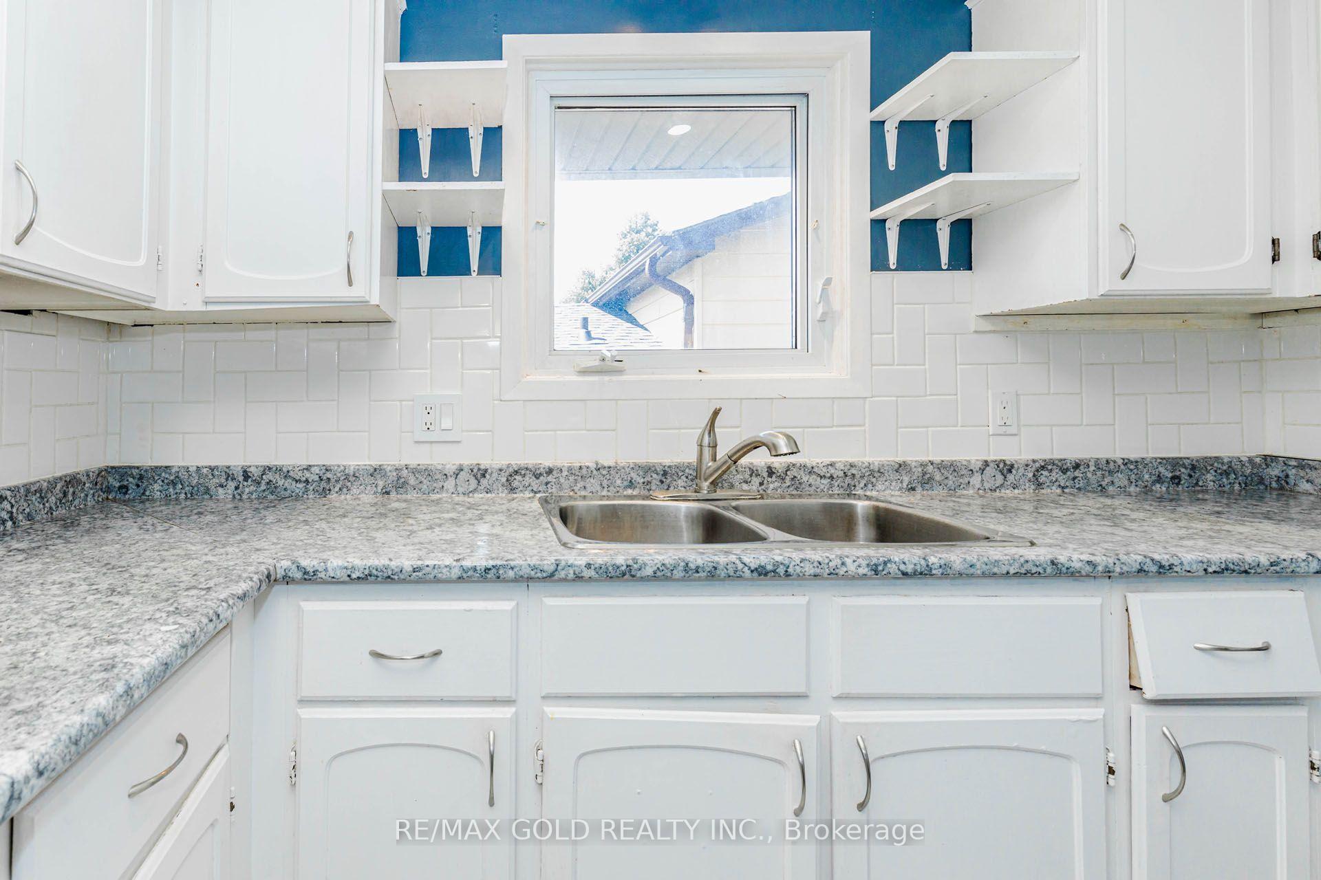Photo 20 of 58 Homestead Place, Kitchener, Forest Heights — HOMEH