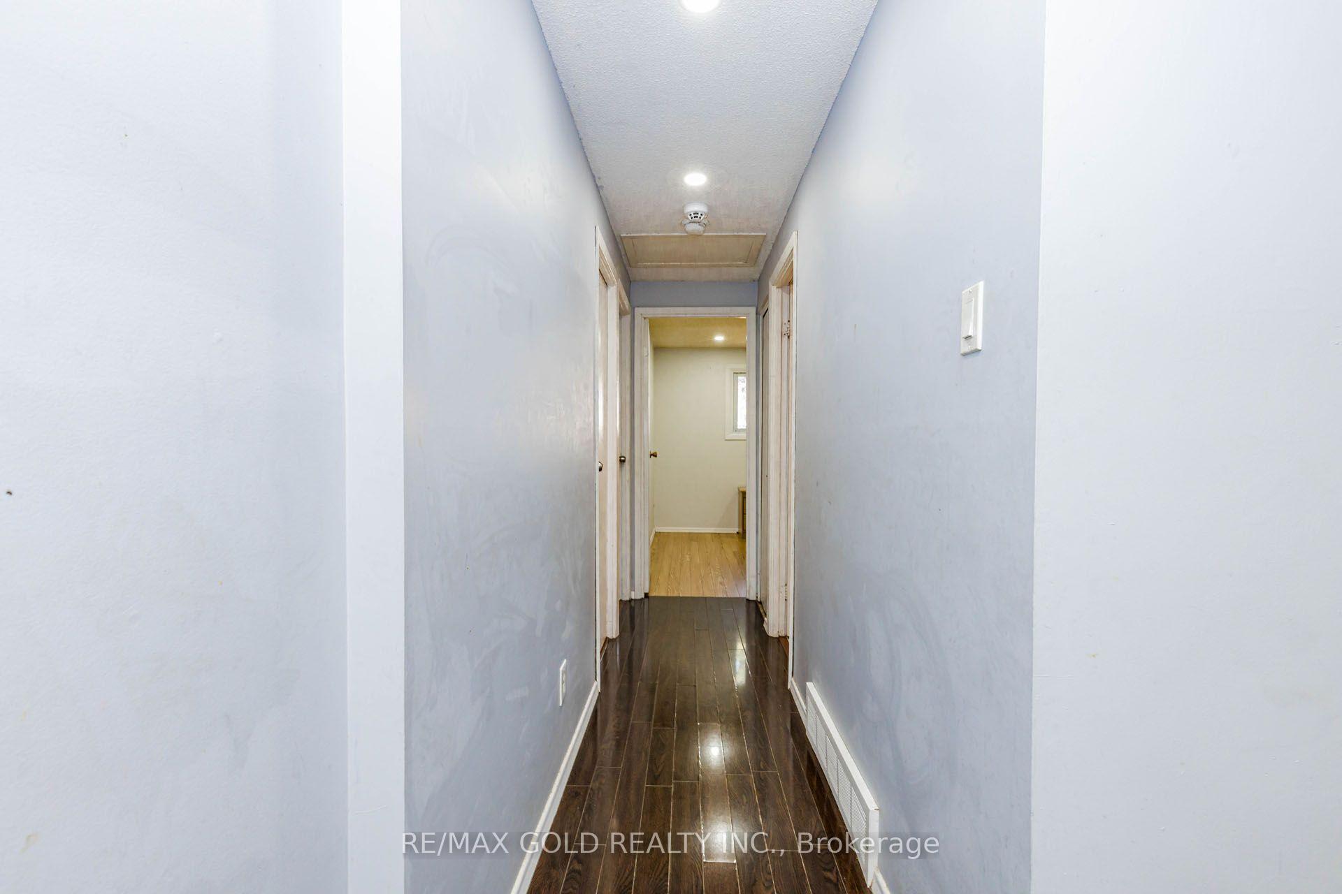 Photo 21 of 58 Homestead Place, Kitchener, Forest Heights — HOMEH