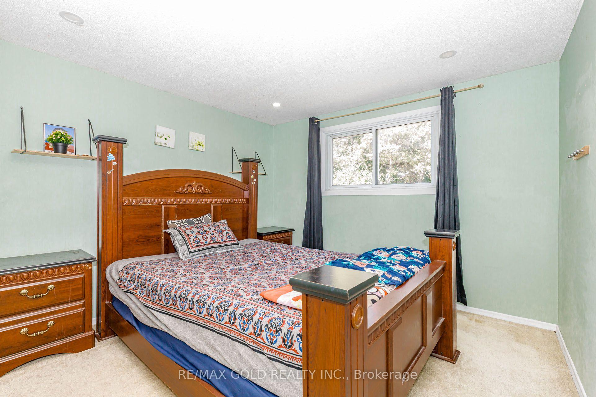 Photo 22 of 58 Homestead Place, Kitchener, Forest Heights — HOMEH
