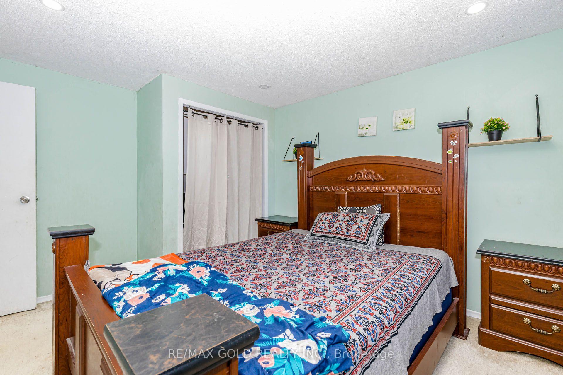 Photo 23 of 58 Homestead Place, Kitchener, Forest Heights — HOMEH