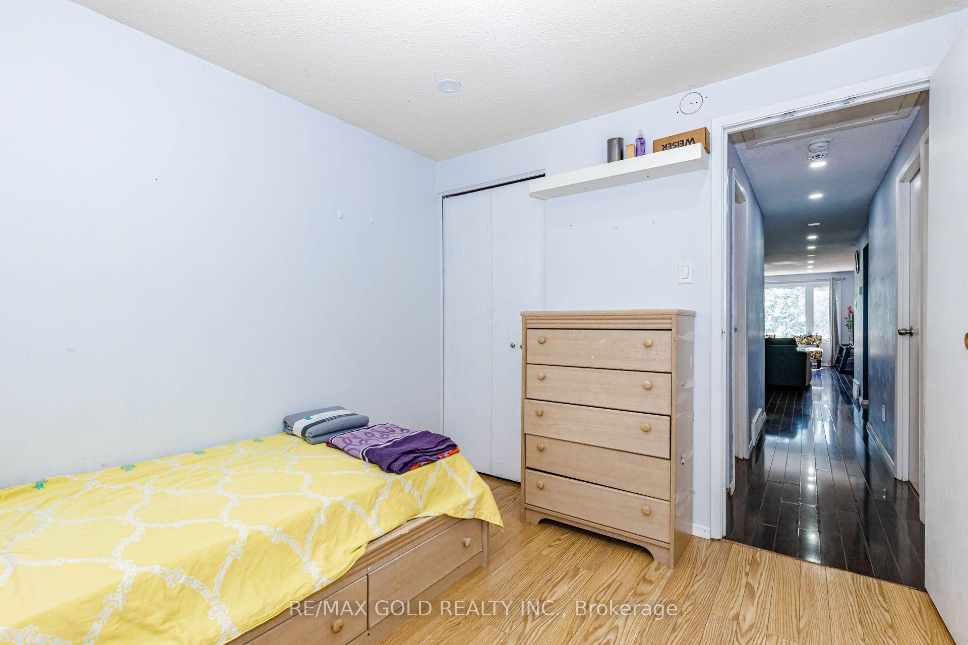 Photo 29 of 58 Homestead Place, Kitchener, Forest Heights — HOMEH