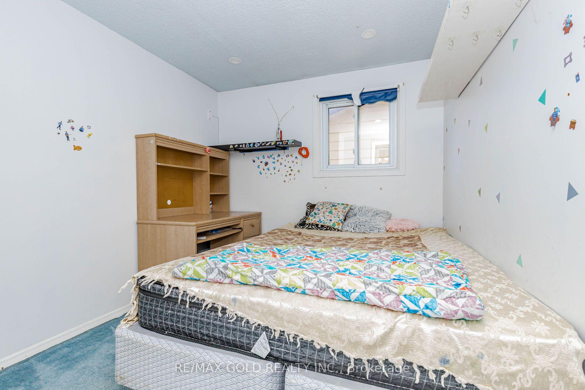Photo 31 of 58 Homestead Place, Kitchener, Forest Heights — HOMEH