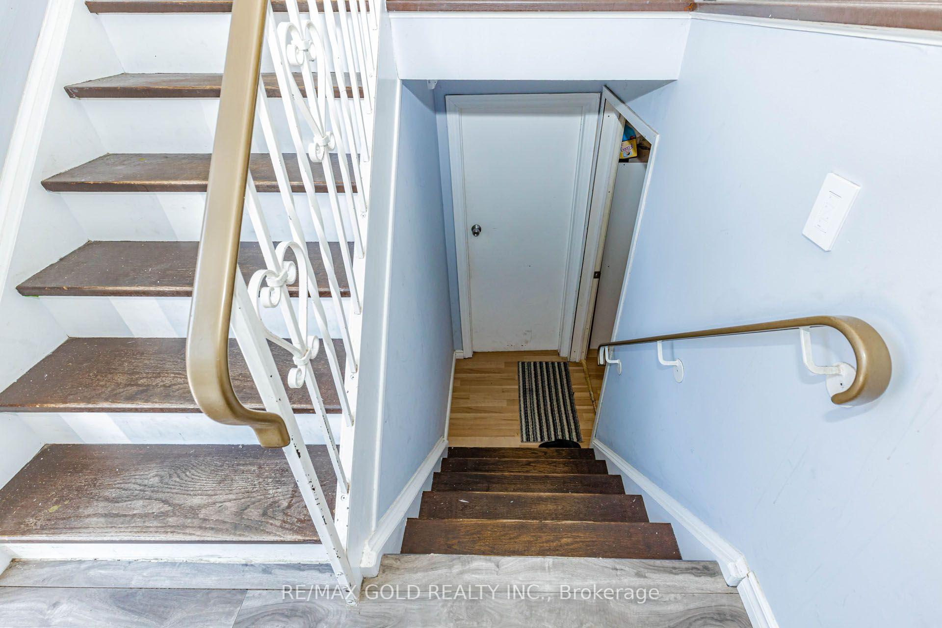 Photo 34 of 58 Homestead Place, Kitchener, Forest Heights — HOMEH