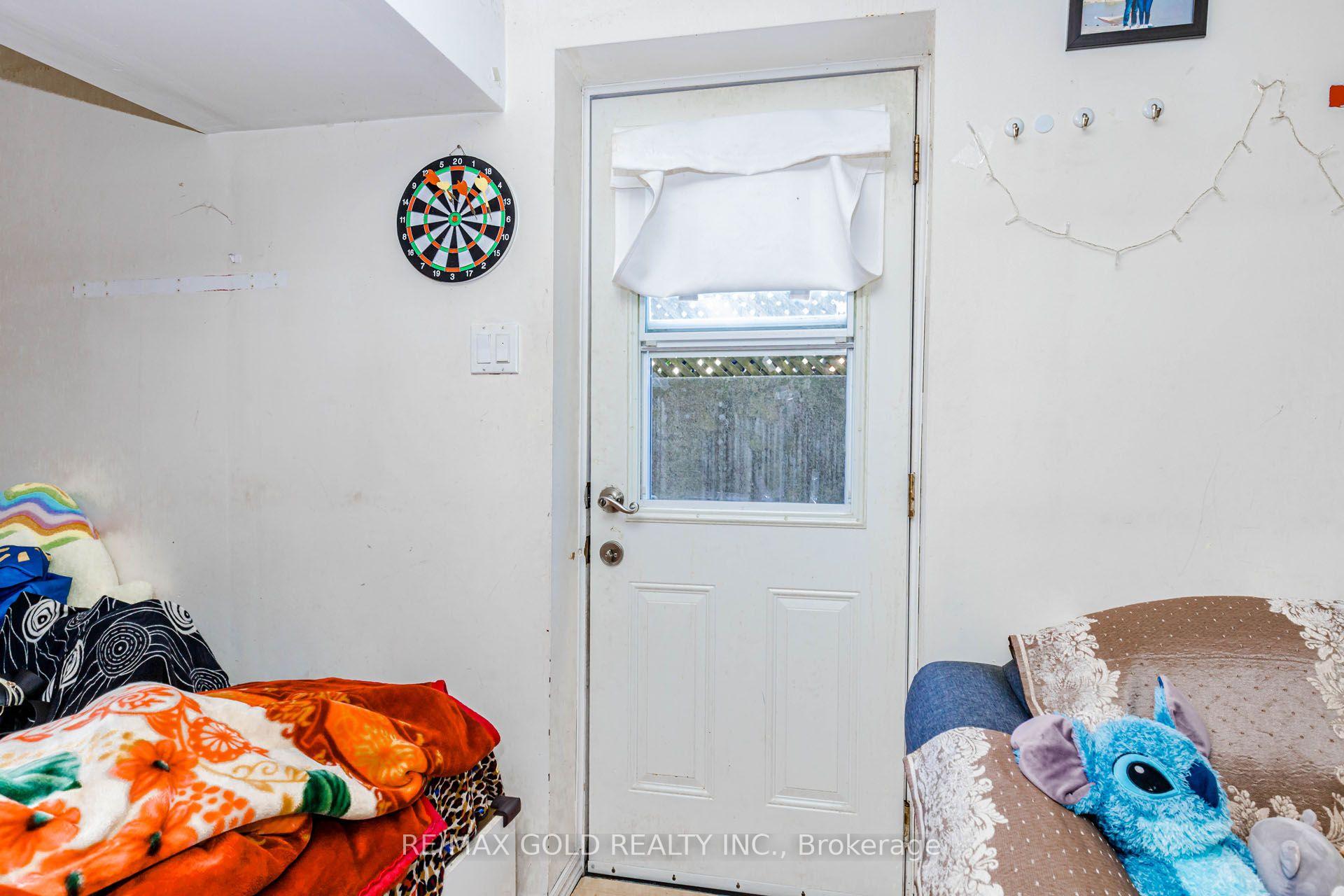 Photo 36 of 58 Homestead Place, Kitchener, Forest Heights — HOMEH