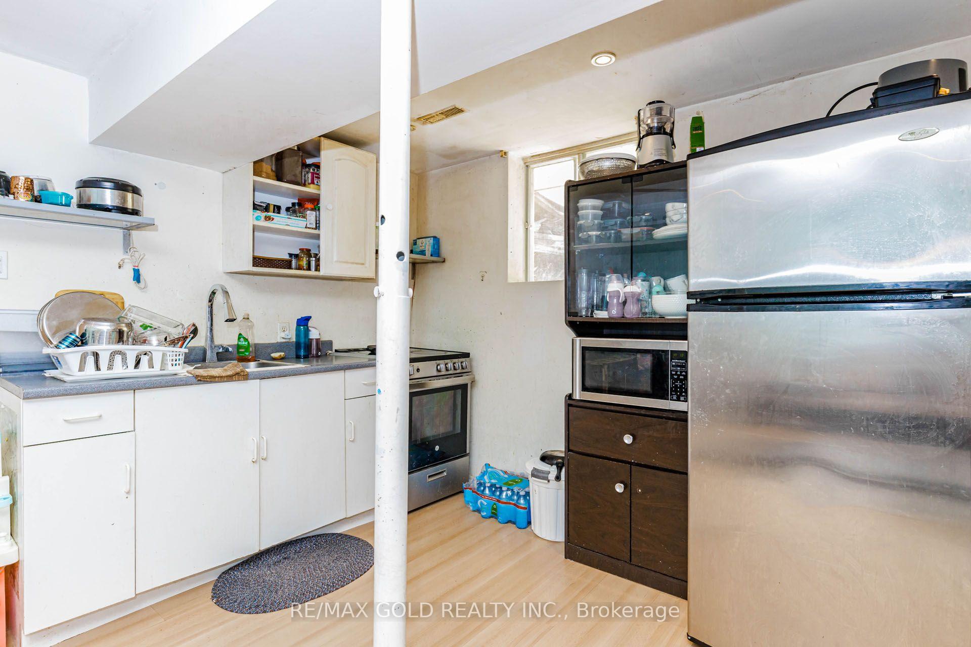 Photo 40 of 58 Homestead Place, Kitchener, Forest Heights — HOMEH