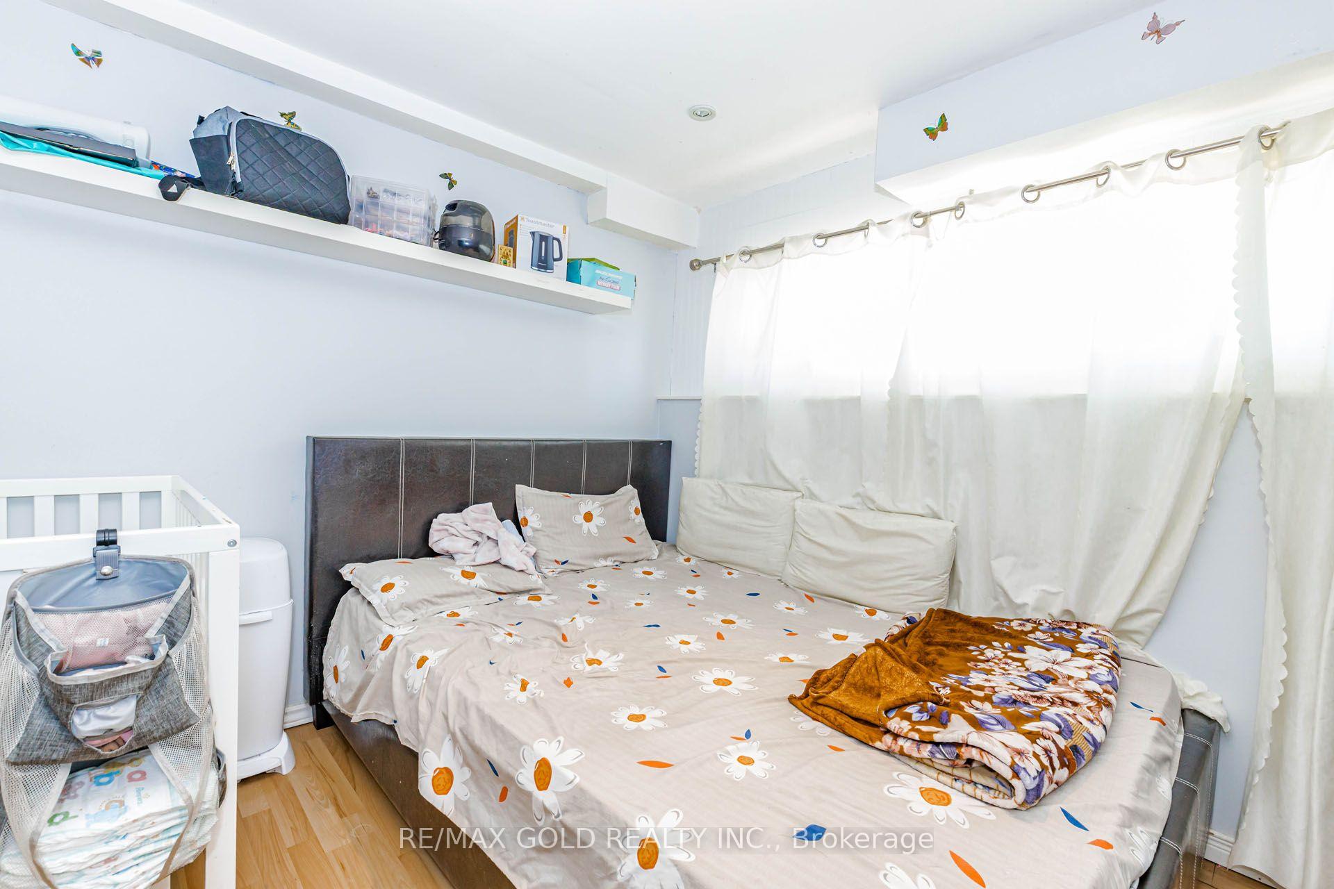 Photo 42 of 58 Homestead Place, Kitchener, Forest Heights — HOMEH