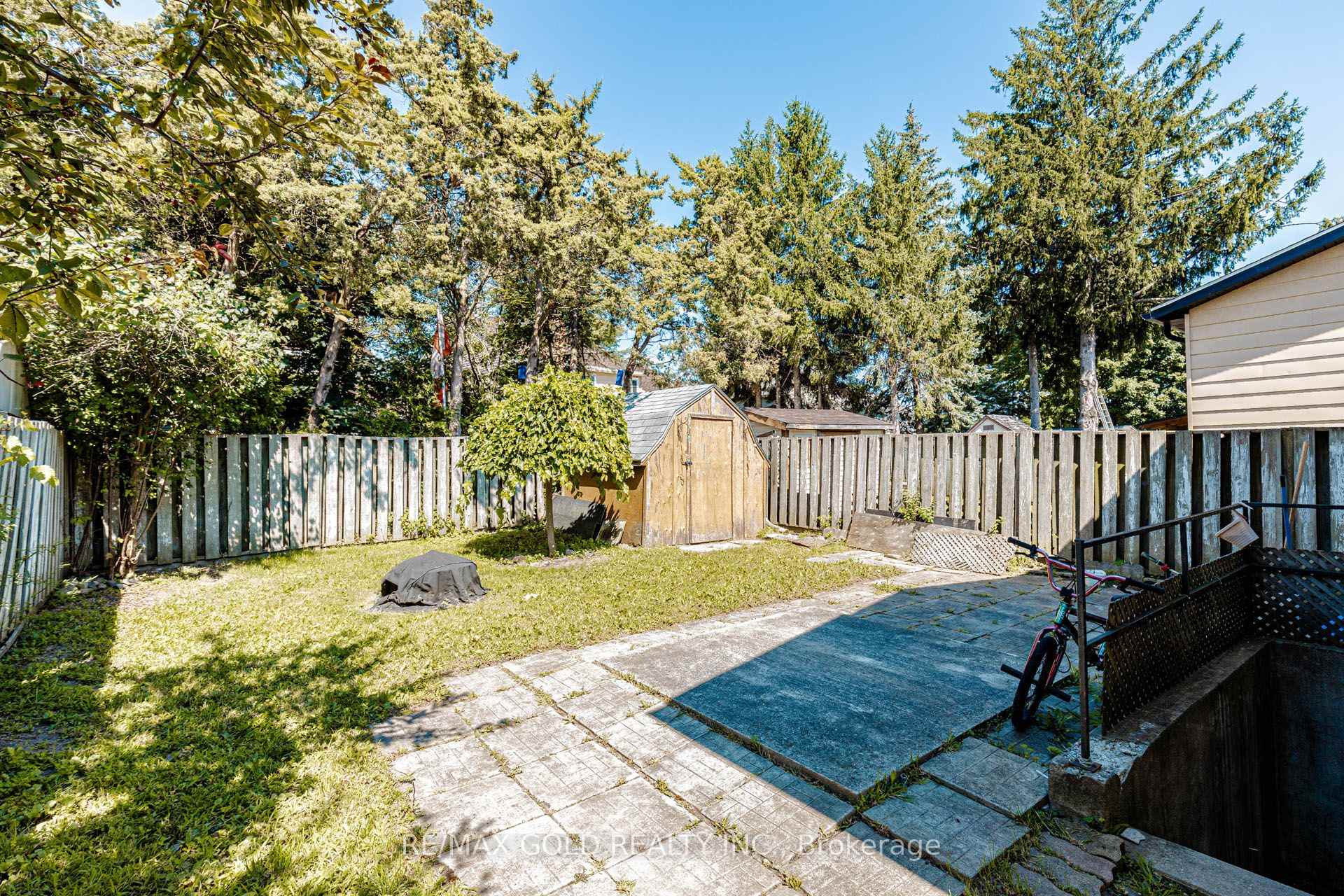 Photo 47 of 58 Homestead Place, Kitchener, Forest Heights — HOMEH