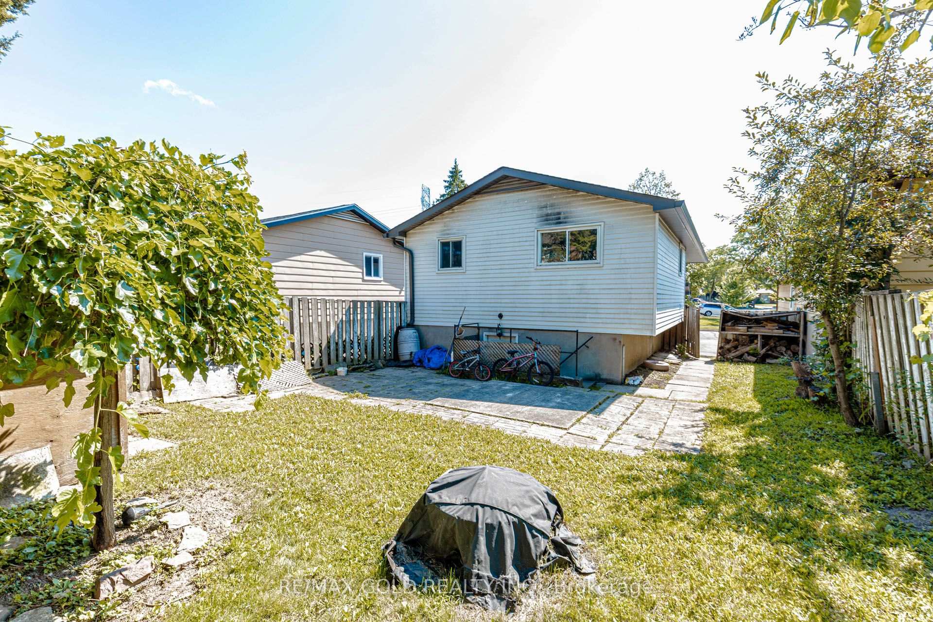 Photo 50 of 58 Homestead Place, Kitchener, Forest Heights — HOMEH