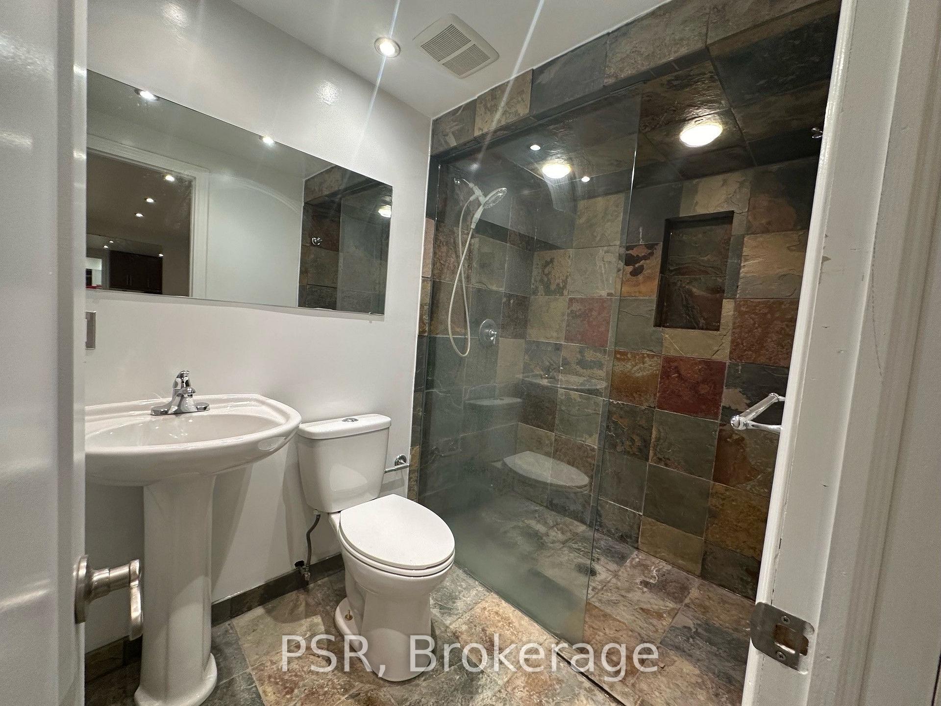 Photo 6 of Unit Lower, 5510 Red Brush Drive, Mississauga, Hurontario — HOMEH
