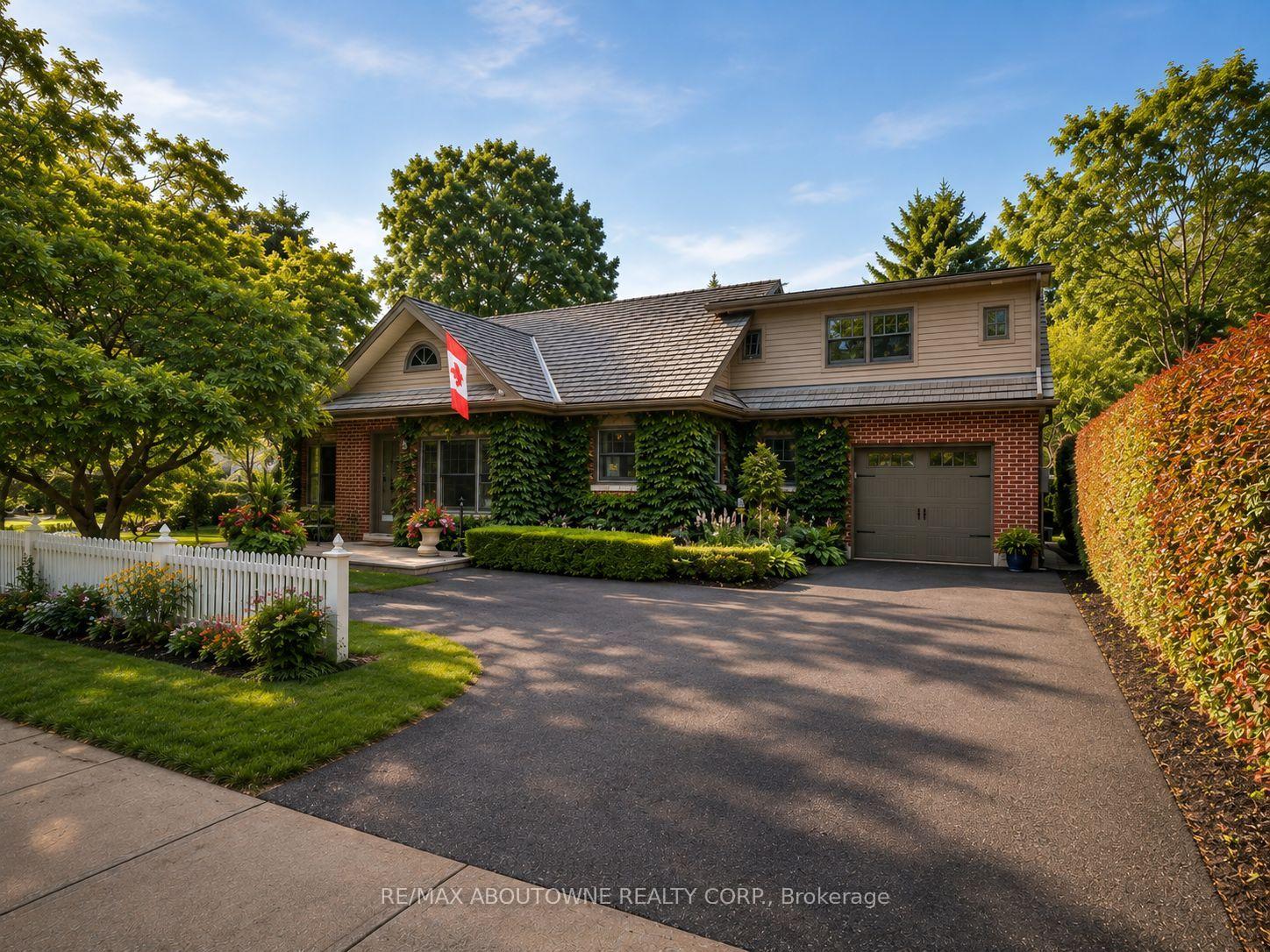 Photo 3 of 23 Alice Street E, Blue Mountains — HOMEH