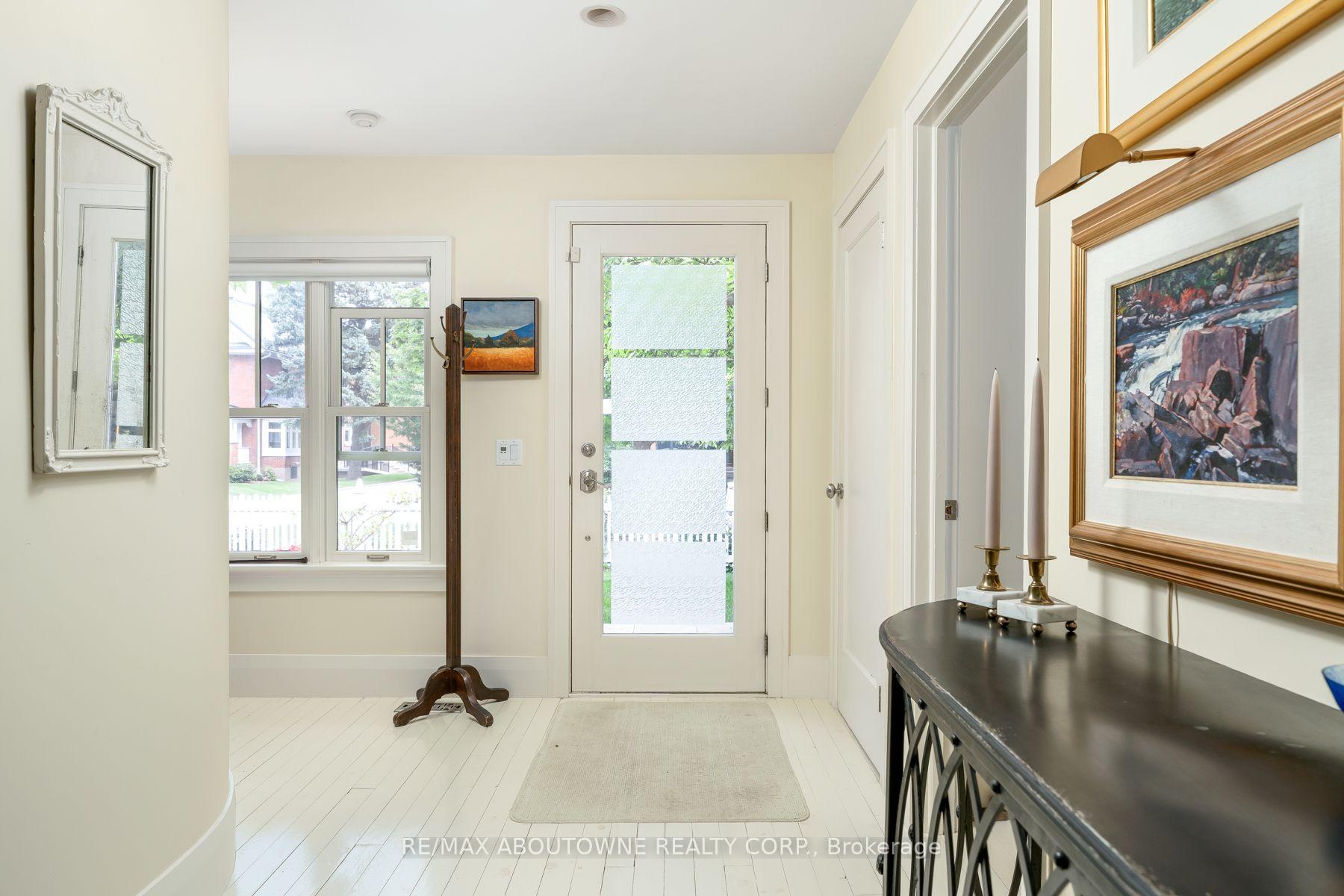 Photo 5 of 23 Alice Street E, Blue Mountains — HOMEH