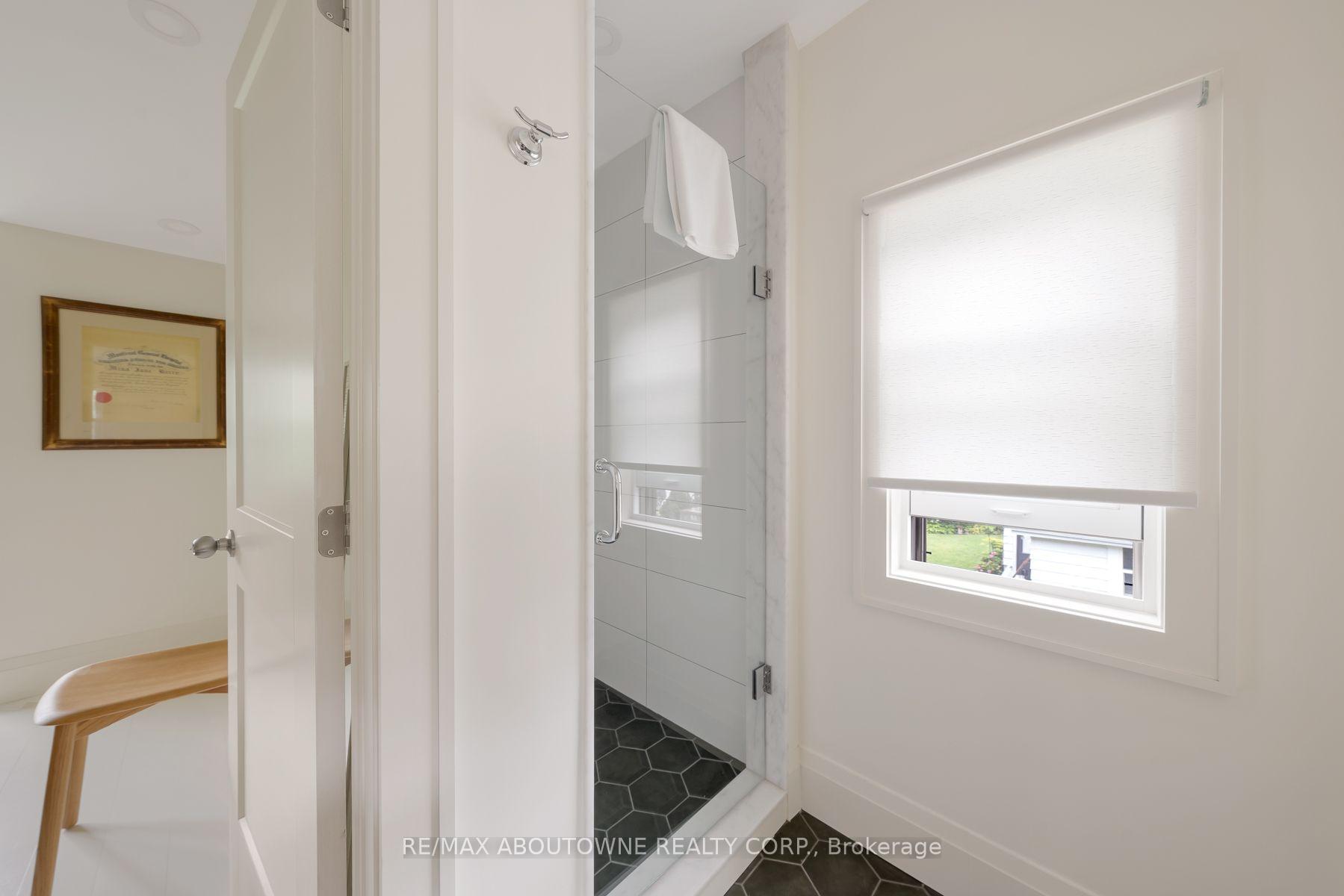 Photo 31 of 23 Alice Street E, Blue Mountains — HOMEH