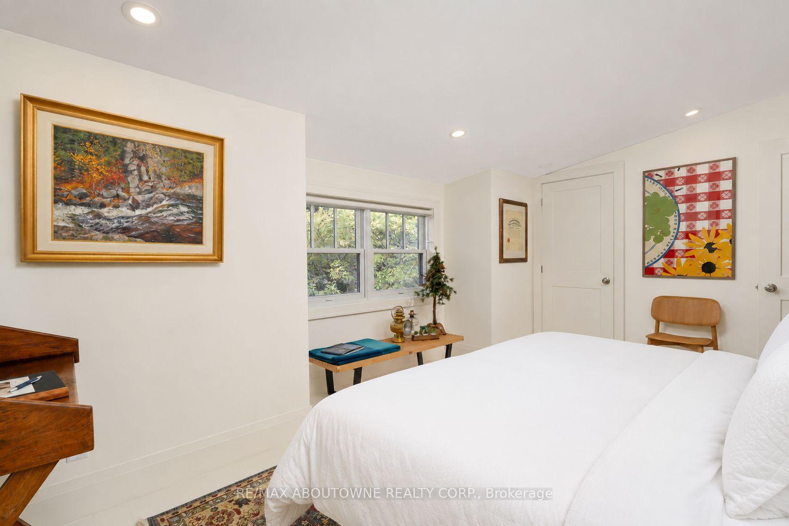 Photo 32 of 23 Alice Street E, Blue Mountains — HOMEH