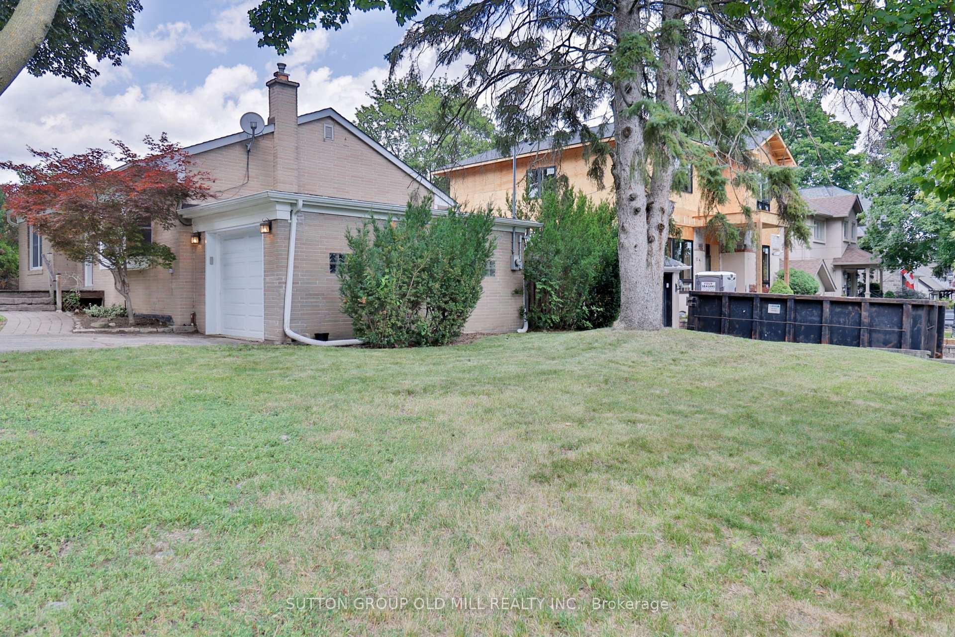 Photo 6 of 1 Penhale Drive, Etobicoke, Humber Heights — HOMEH