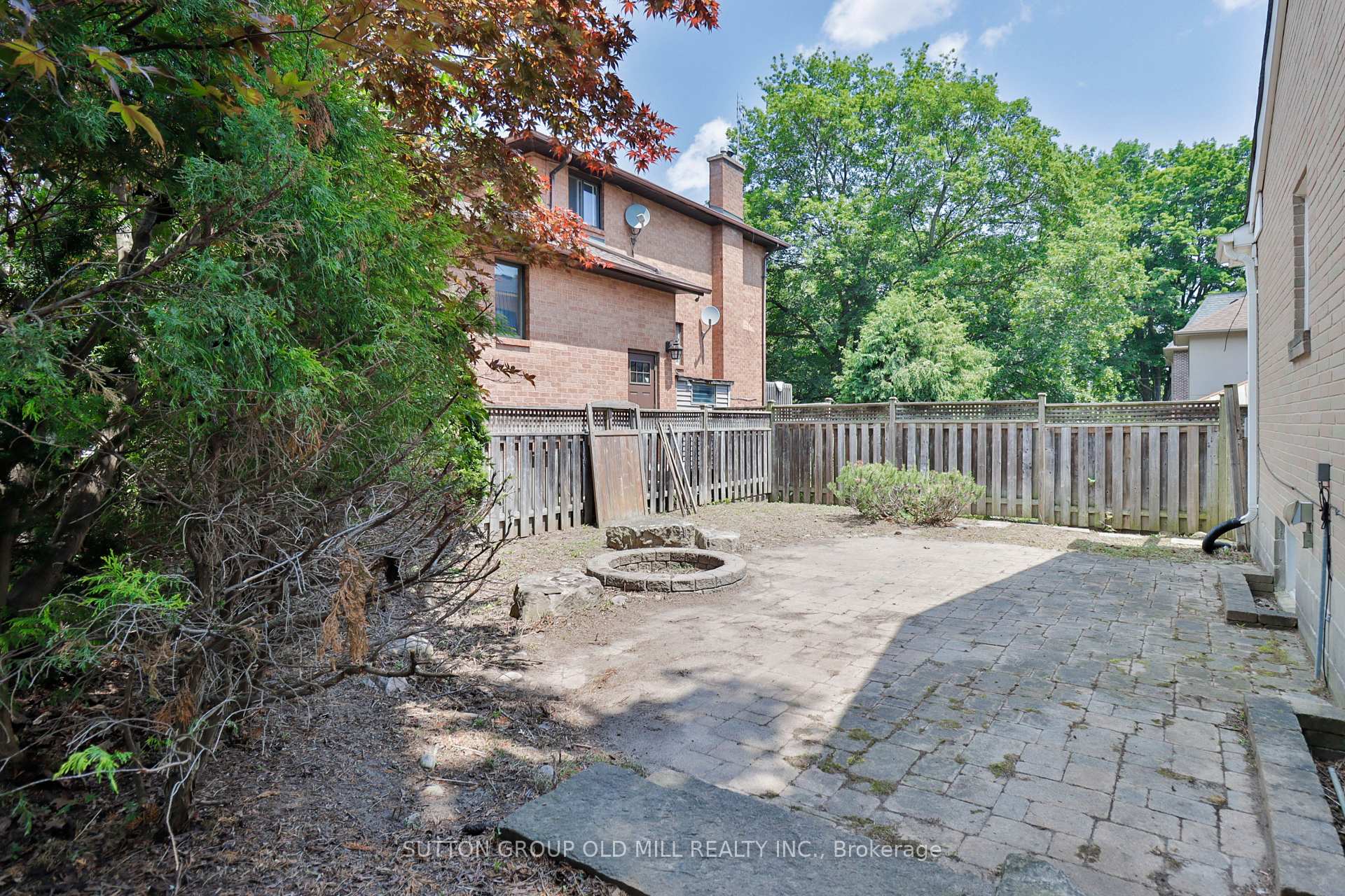 Photo 7 of 1 Penhale Drive, Etobicoke, Humber Heights — HOMEH
