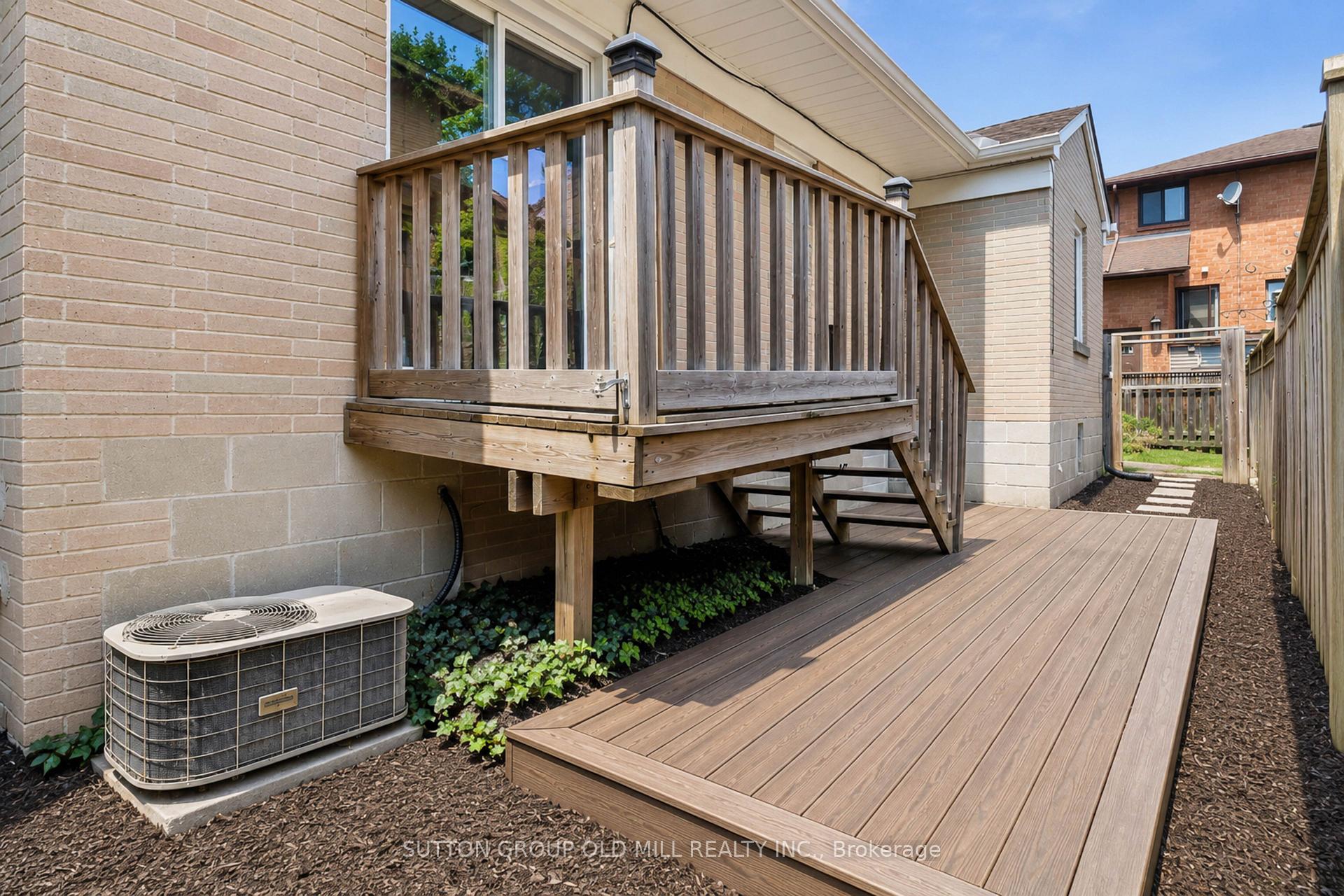 Photo 12 of 1 Penhale Drive, Etobicoke, Humber Heights — HOMEH
