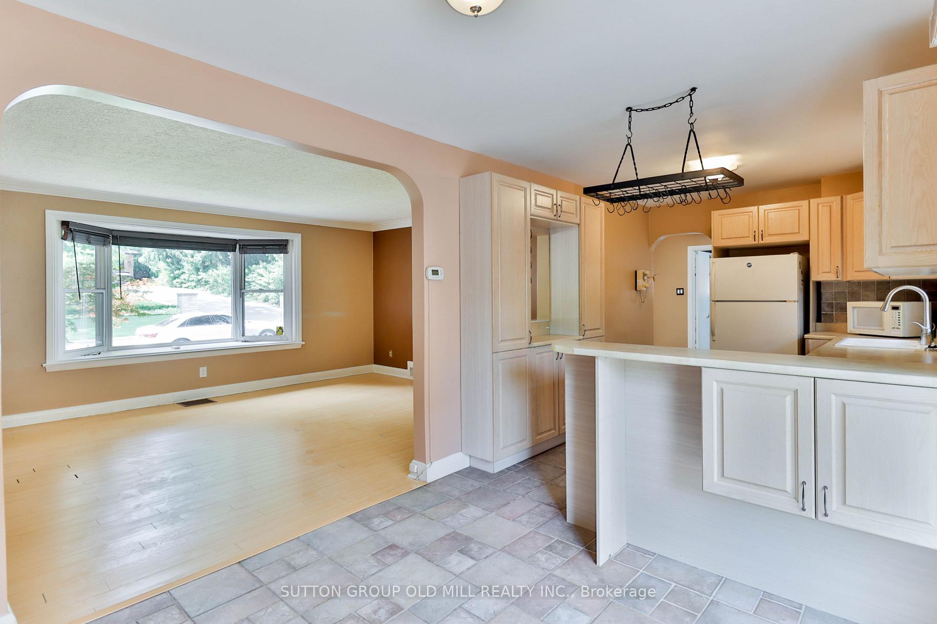 Photo 19 of 1 Penhale Drive, Etobicoke, Humber Heights — HOMEH