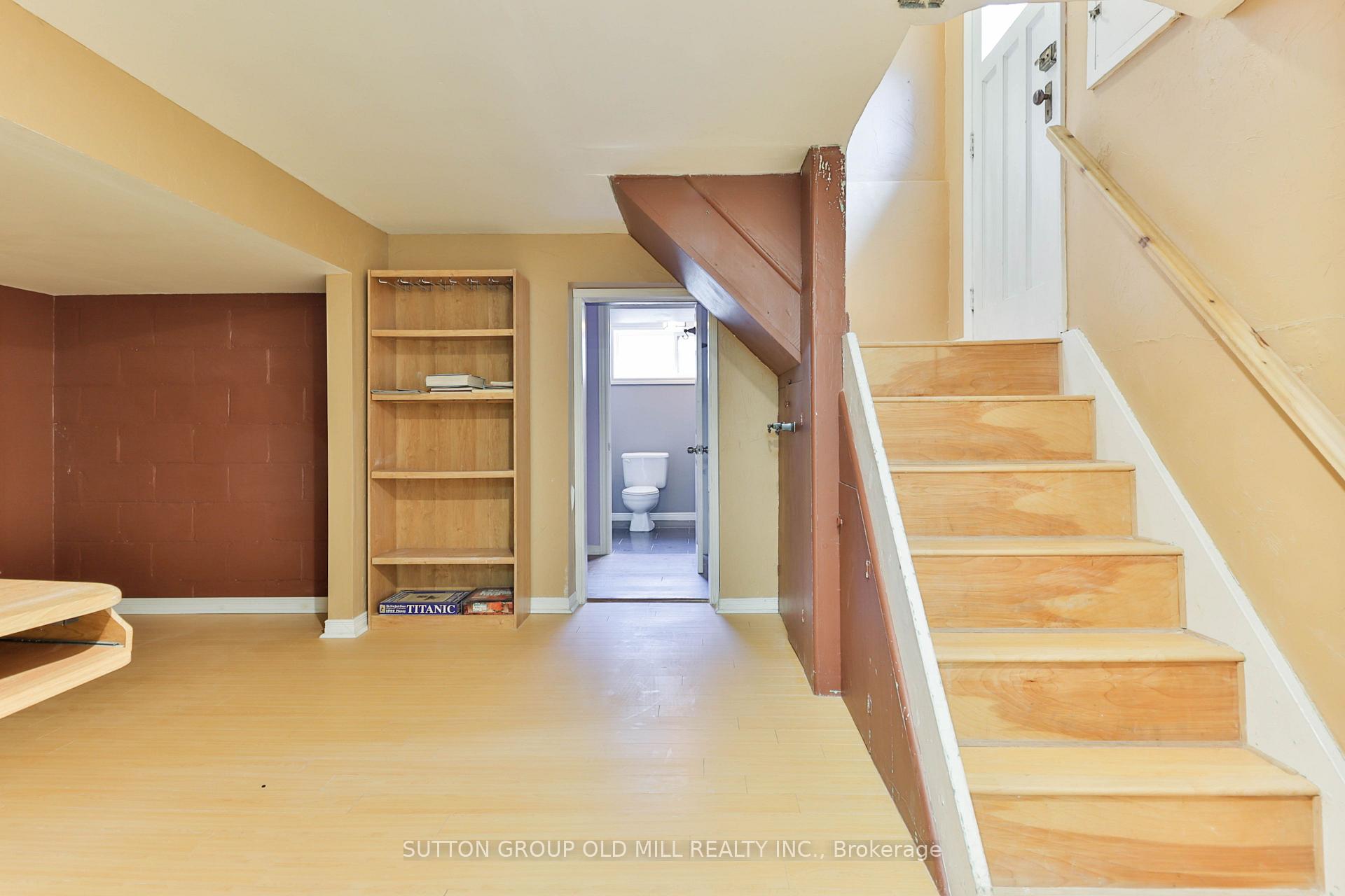 Photo 29 of 1 Penhale Drive, Etobicoke, Humber Heights — HOMEH