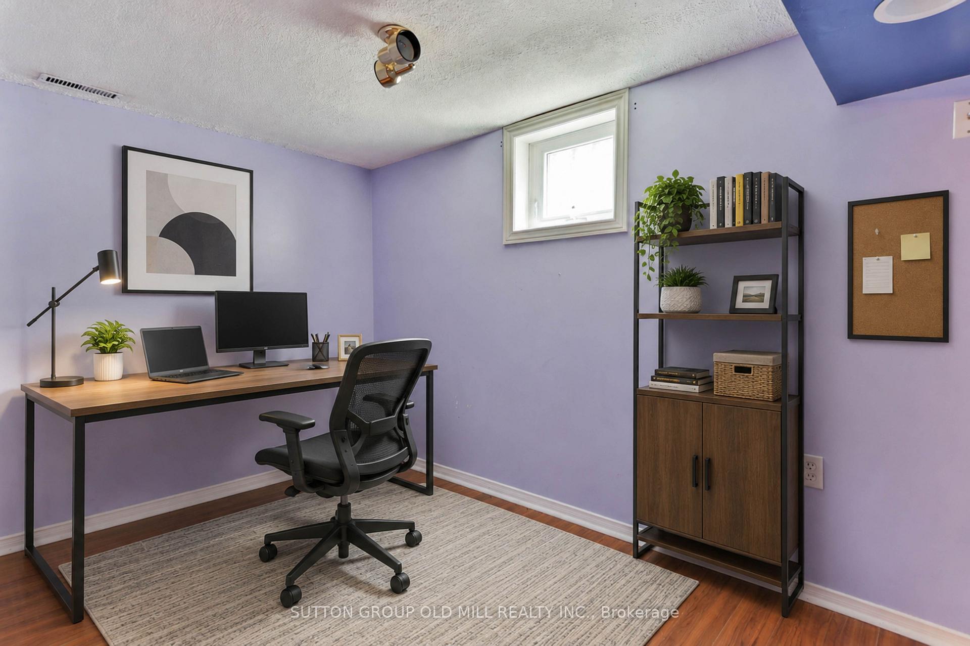 Photo 36 of 1 Penhale Drive, Etobicoke, Humber Heights — HOMEH