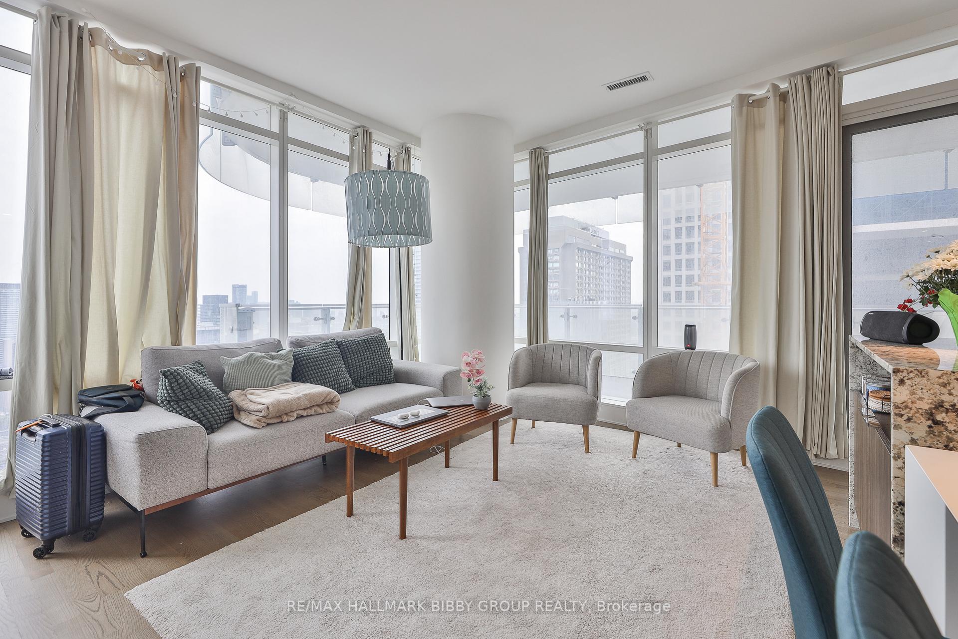 Photo 2 of Unit 3807, 1 Bloor Street E, Toronto, Church-Yonge Corridor — HOMEH