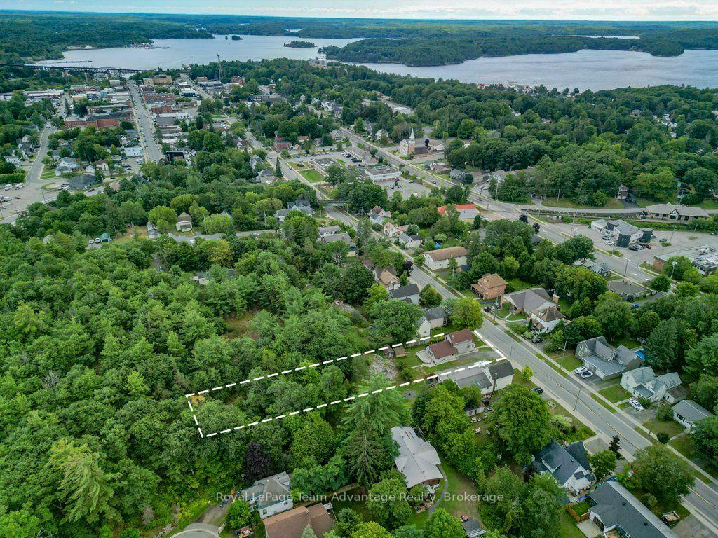 Photo 3 of 111 Gibson St Street, Parry Sound — HOMEH