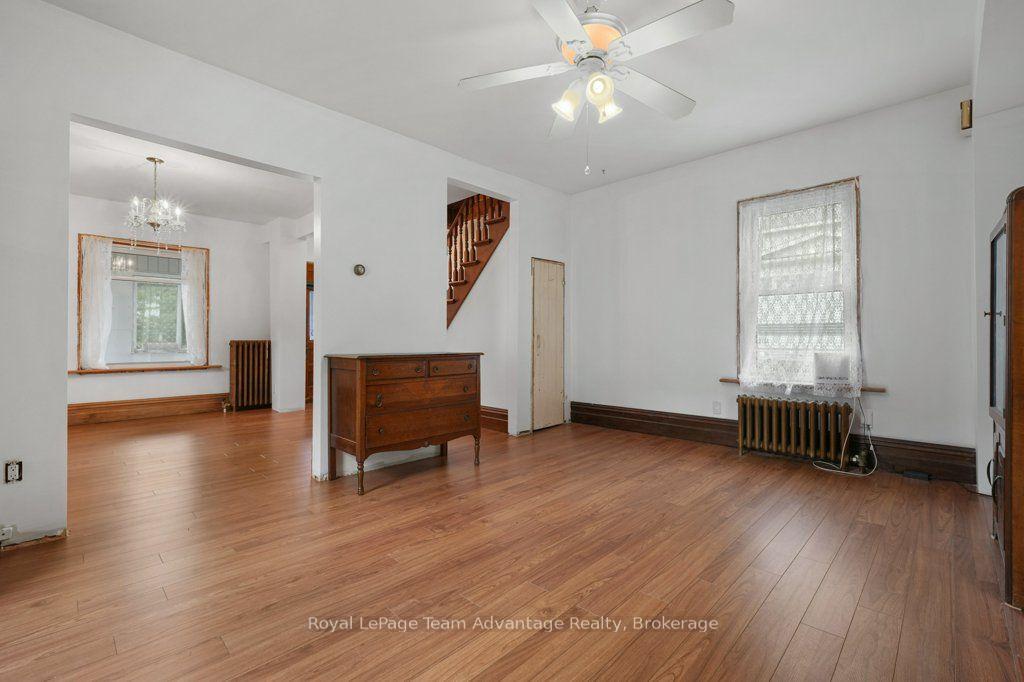 Photo 17 of 111 Gibson St Street, Parry Sound — HOMEH