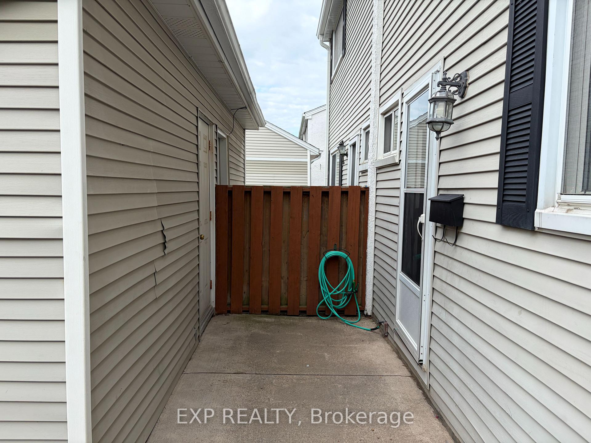 Photo 3 of Unit 27, 7001 Casey Street, Niagara Falls, Casey — HOMEH