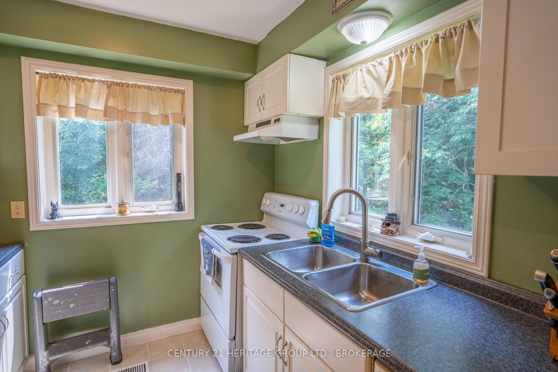 Photo 24 of 15 Maple View Court, Addington Highlands, Addington Highlands — HOMEH