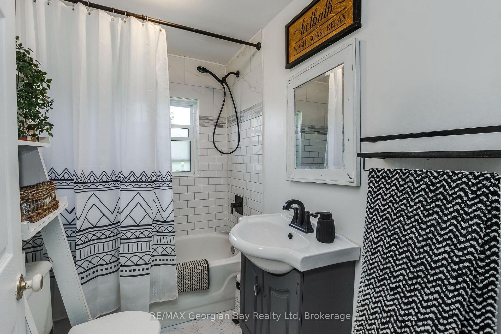 Photo 18 of 1046 Henry Street, Tay, Waverley — HOMEH
