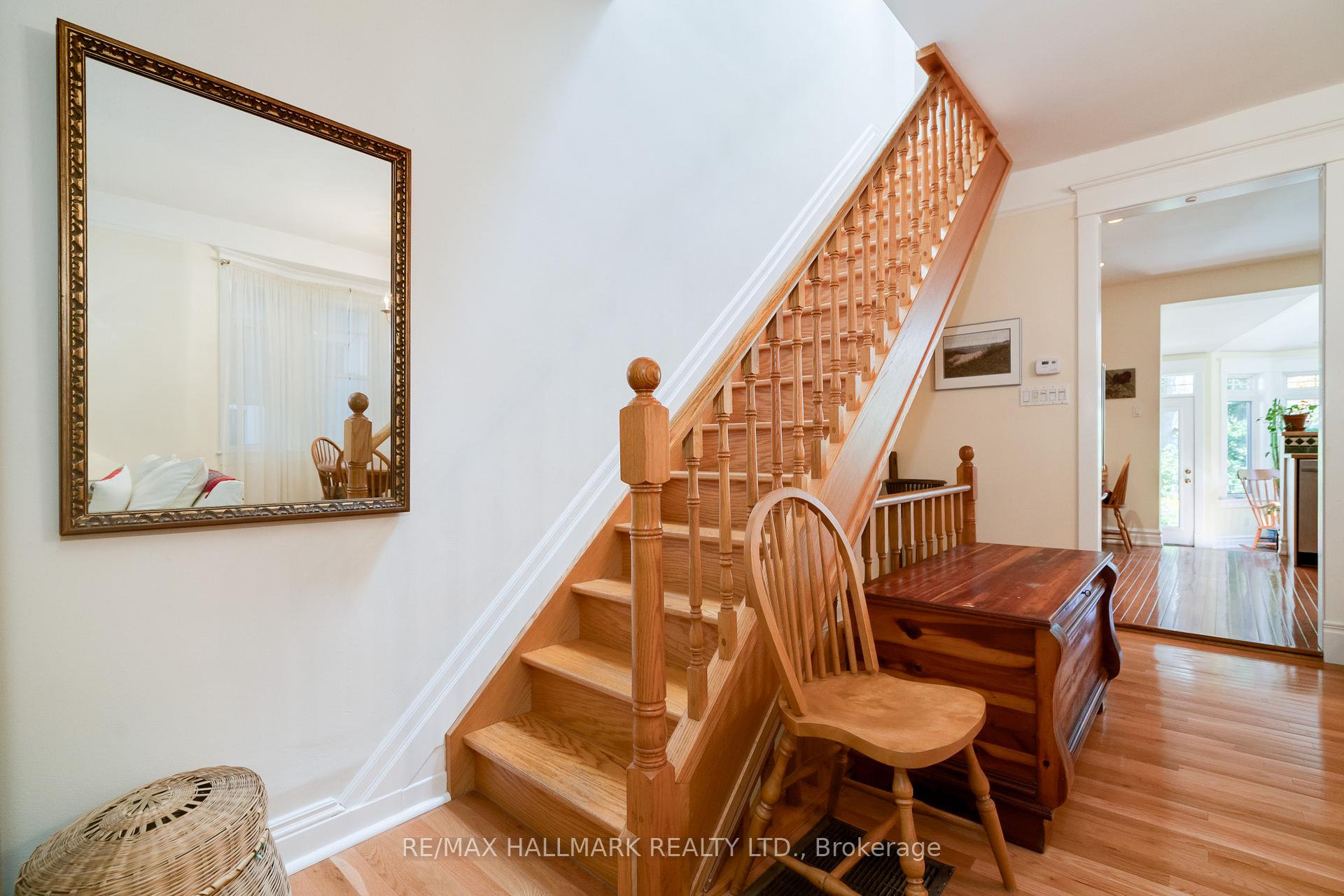 Photo 14 of 177 Wineva Avenue, Toronto, The Beaches — HOMEH