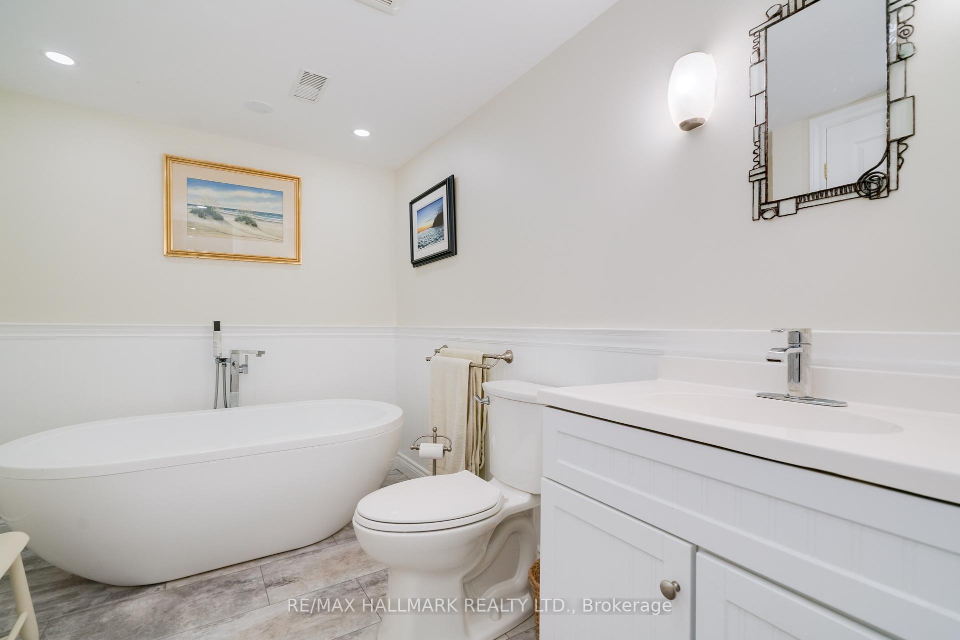 Photo 27 of 177 Wineva Avenue, Toronto, The Beaches — HOMEH
