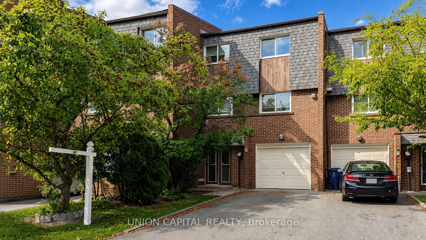 Photo 2 of 6 Windy Golf Way, Toronto, Flemingdon Park — HOMEH