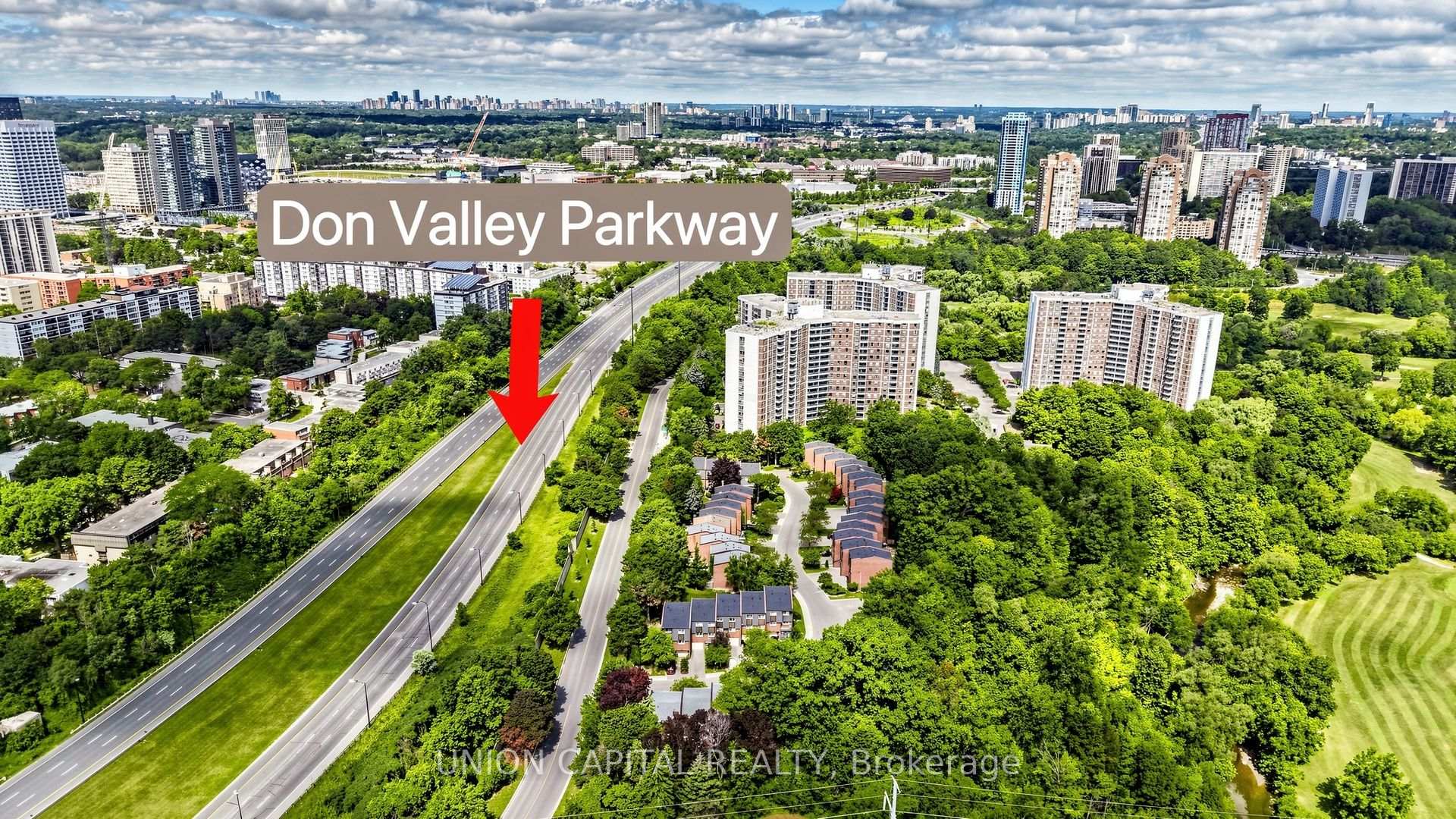 Photo 17 of 6 Windy Golf Way, Toronto, Flemingdon Park — HOMEH