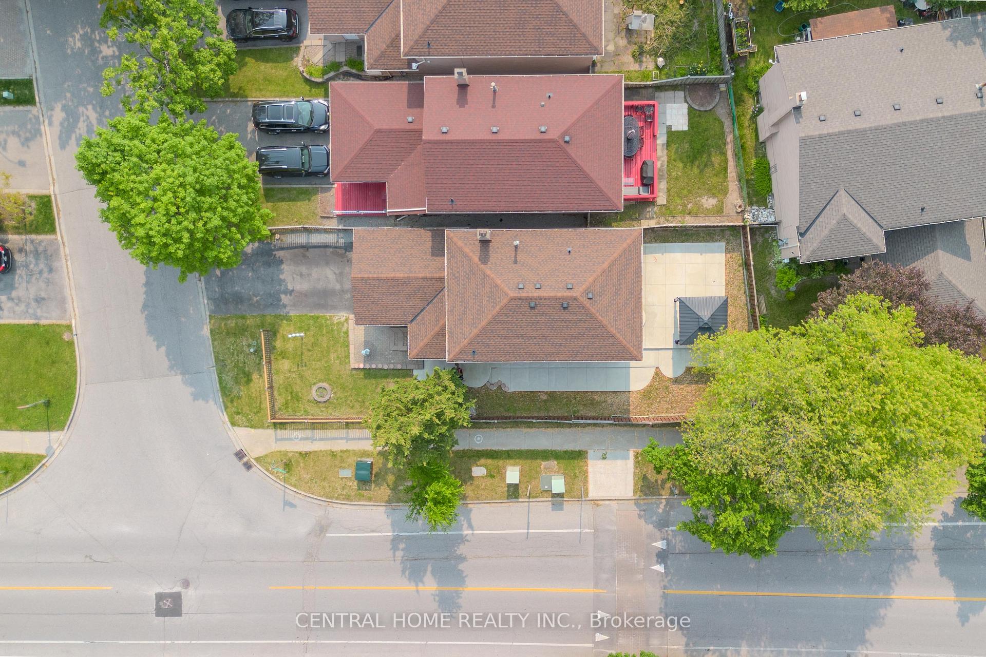 Photo 4 of 2 Noel Street, Markham, Markham Village — HOMEH