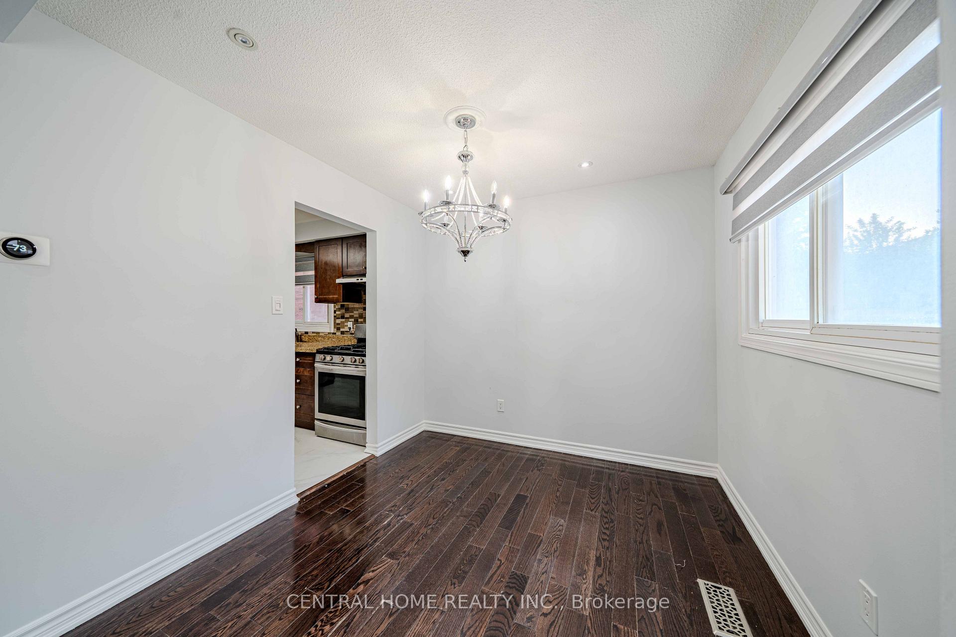 Photo 12 of 2 Noel Street, Markham, Markham Village — HOMEH