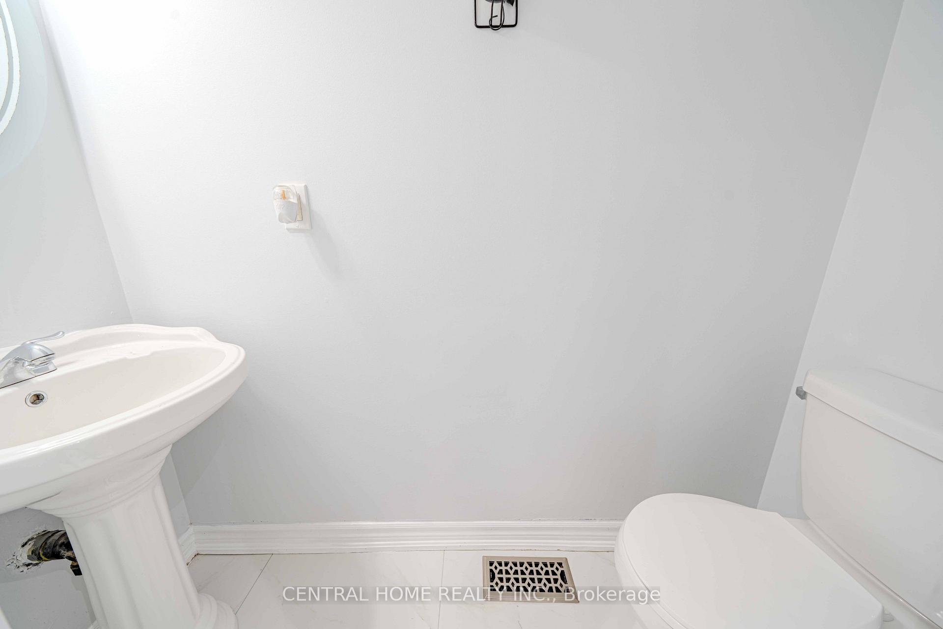Photo 15 of 2 Noel Street, Markham, Markham Village — HOMEH