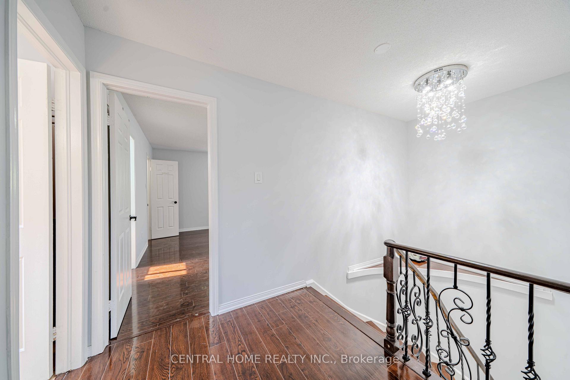 Photo 16 of 2 Noel Street, Markham, Markham Village — HOMEH